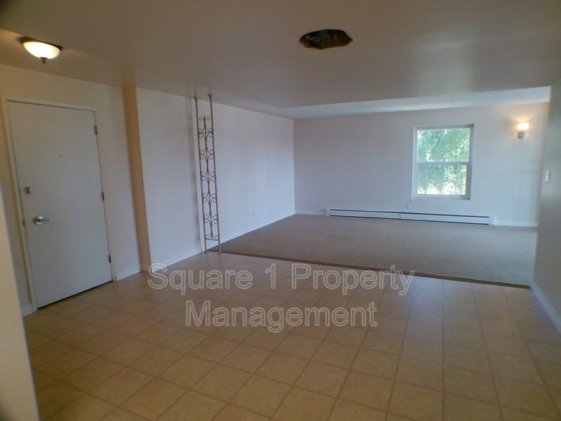 6233 124 St Nw - Photo 5 of 13
