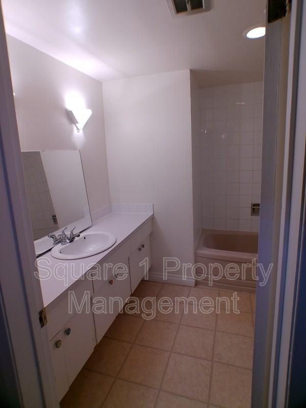 6233 124 St Nw - Photo 7 of 13