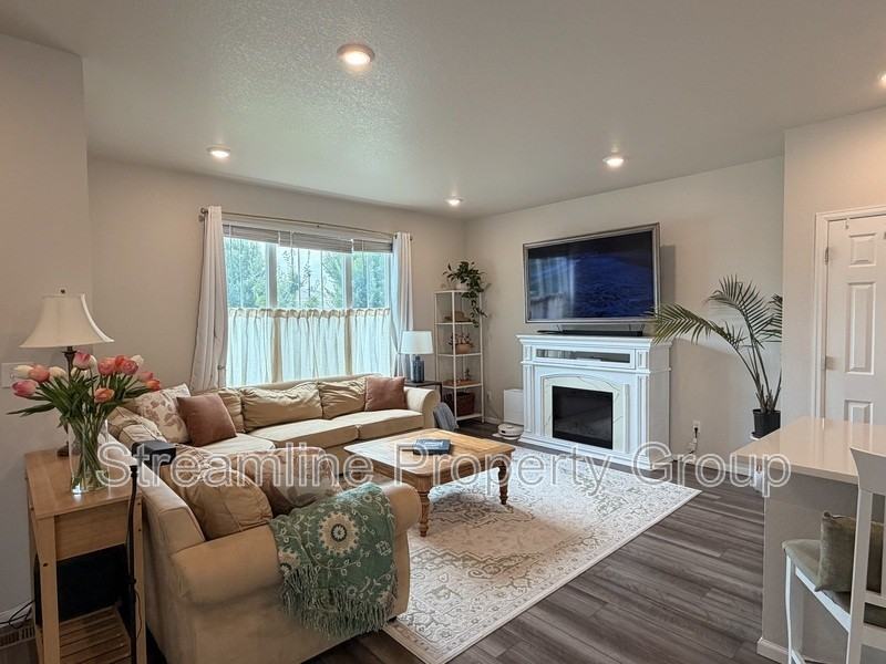 5117 Buckwheat Rd - Photo 2 of 10