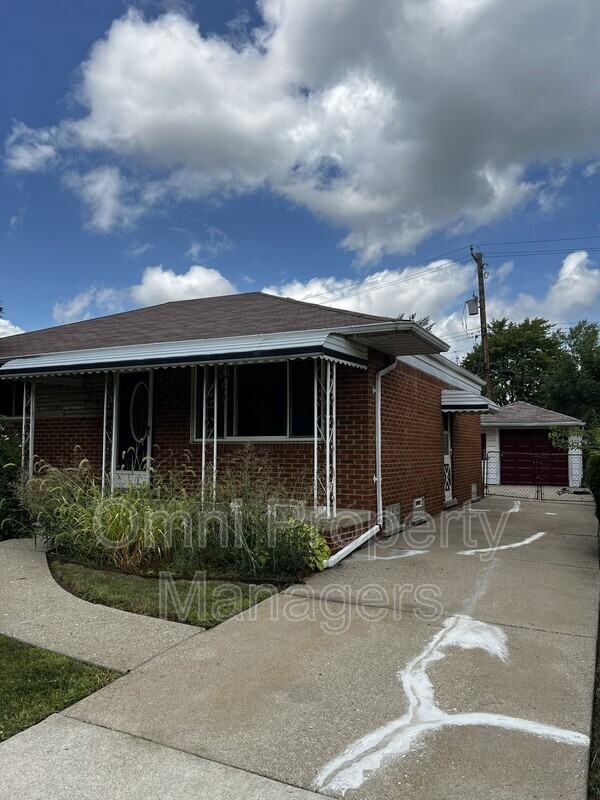 19431 Stephens Dr - Photo 3 of 39
