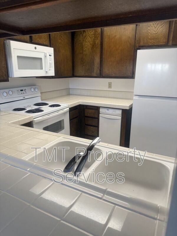 413 E Rice Ranch Rd - Photo 4 of 29