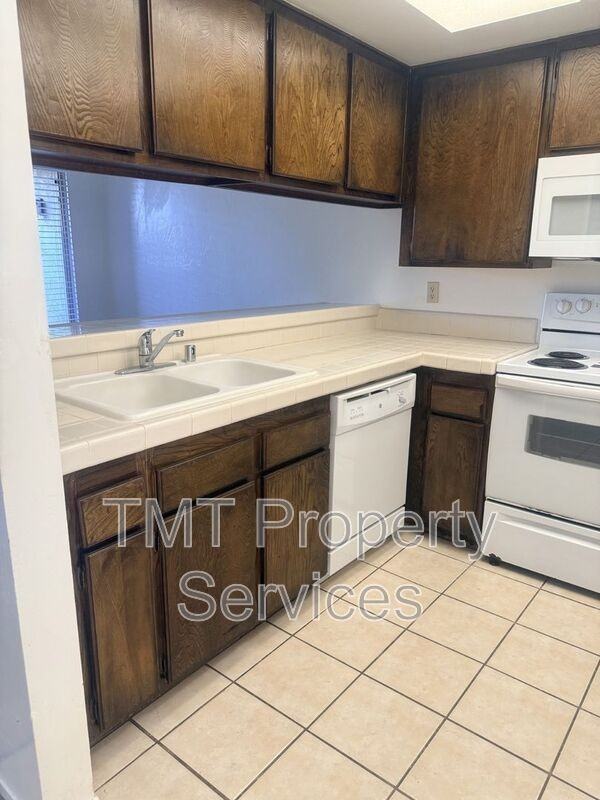 413 E Rice Ranch Rd - Photo 5 of 29
