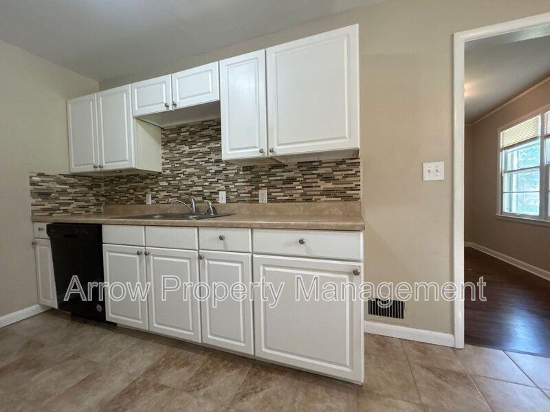 5801 Lafayette Ave #5801 - Photo 5 of 9