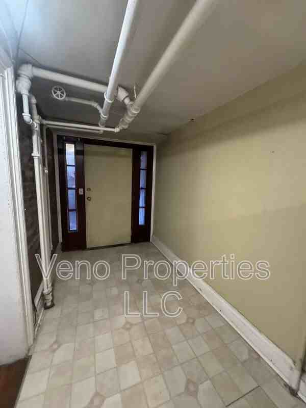 16 2nd St #G - Photo 6 of 10