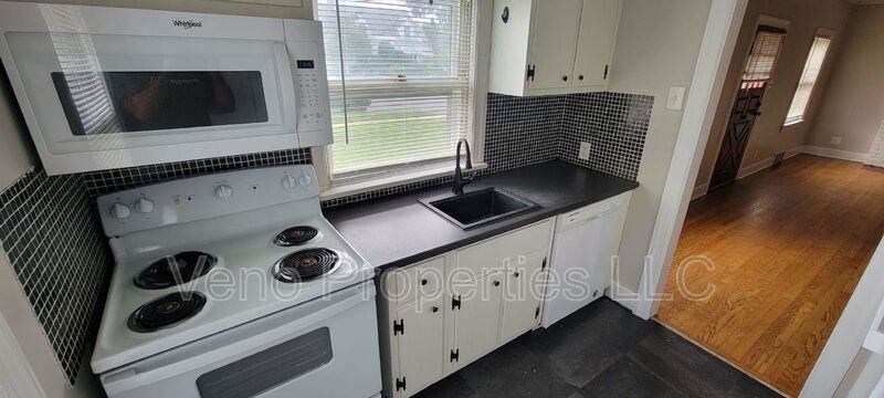 186 Winthrop Ave - Photo 2 of 30