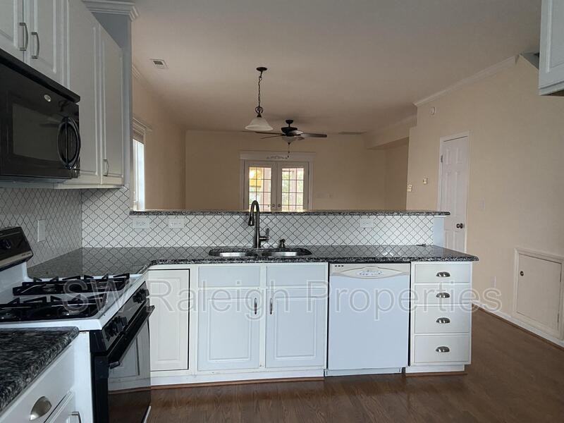 5343 Cog Hill Ct - Photo 6 of 31