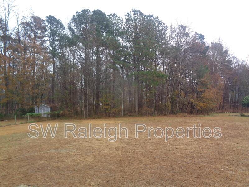 1400 Squire Ridge Dr - Photo 3 of 21