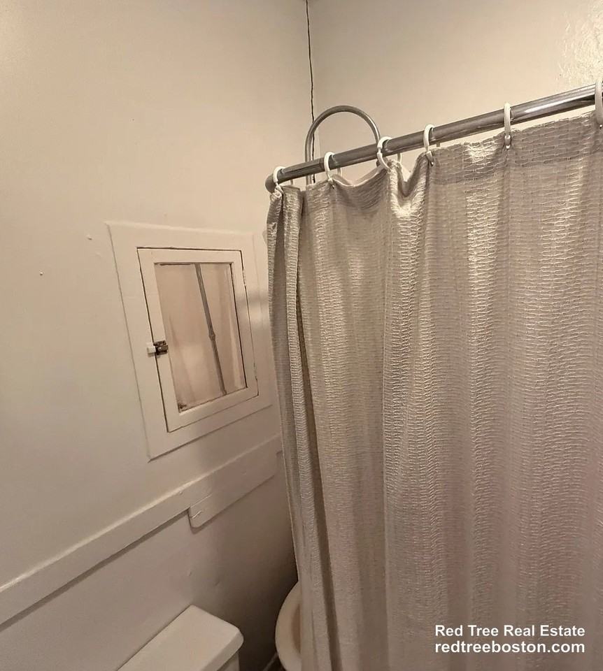 100 Myrtle St #6 - Photo 6 of 9