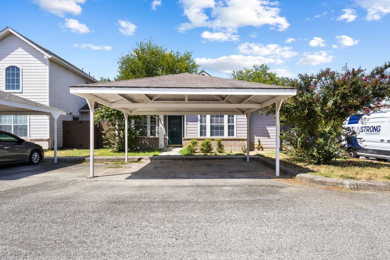 2735 Crown Holw - Photo 3 of 25