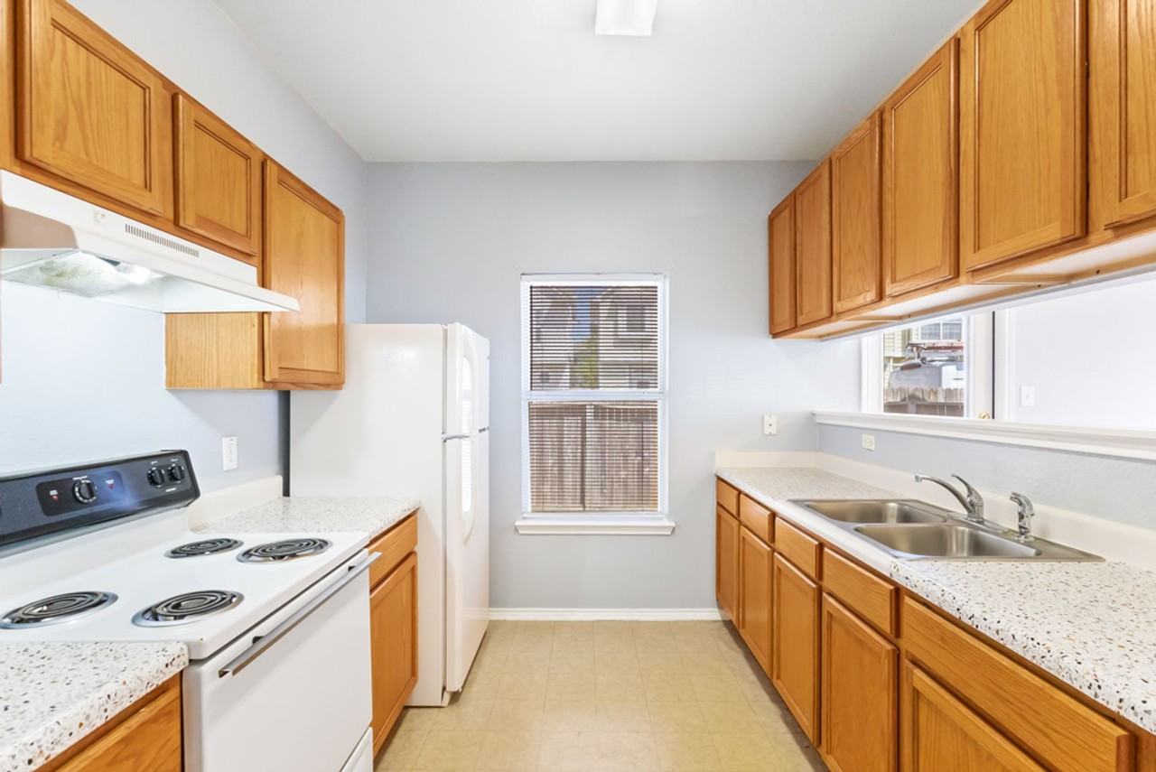2735 Crown Holw - Photo 6 of 25
