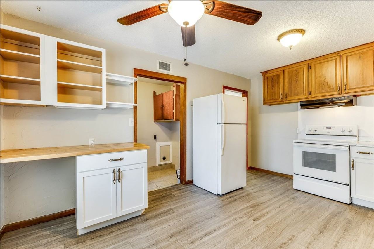 2907 S Fern St - Photo 6 of 23