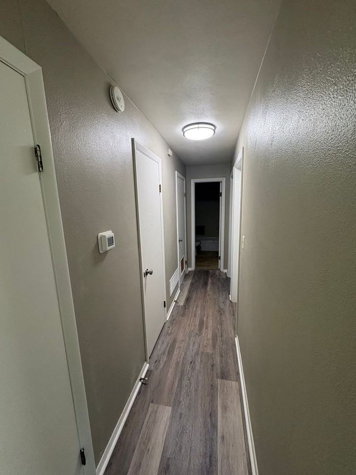 Peoria Place Apartments - Photo 3 of 16