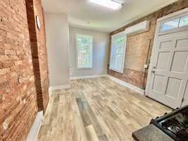 featured image of 524 N 26th St