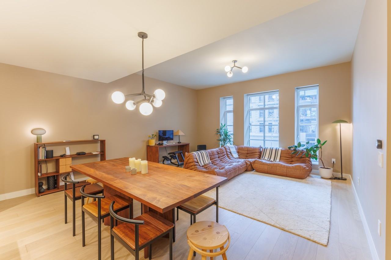 Cortland Condominium - Photo 4 of 50