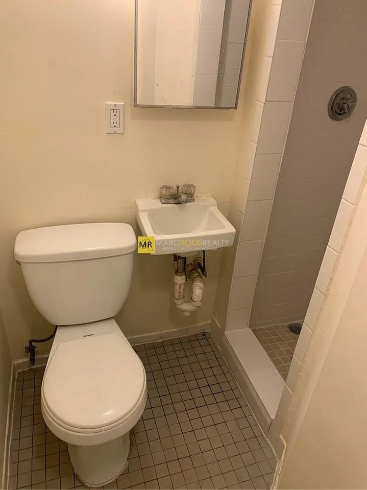 S Huntington Ave #202 - Photo 4 of 4