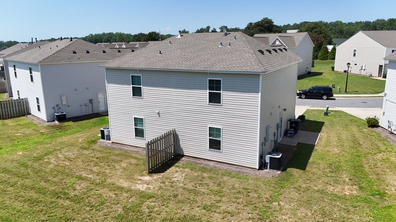 125 Adger Rd - Photo 2 of 26