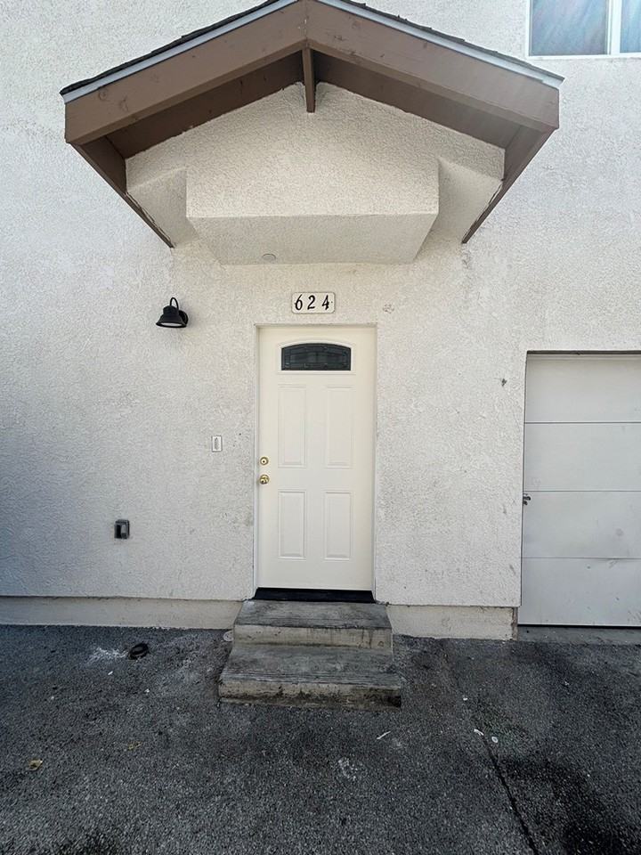 624 West 51st Street - Photo 2 of 17