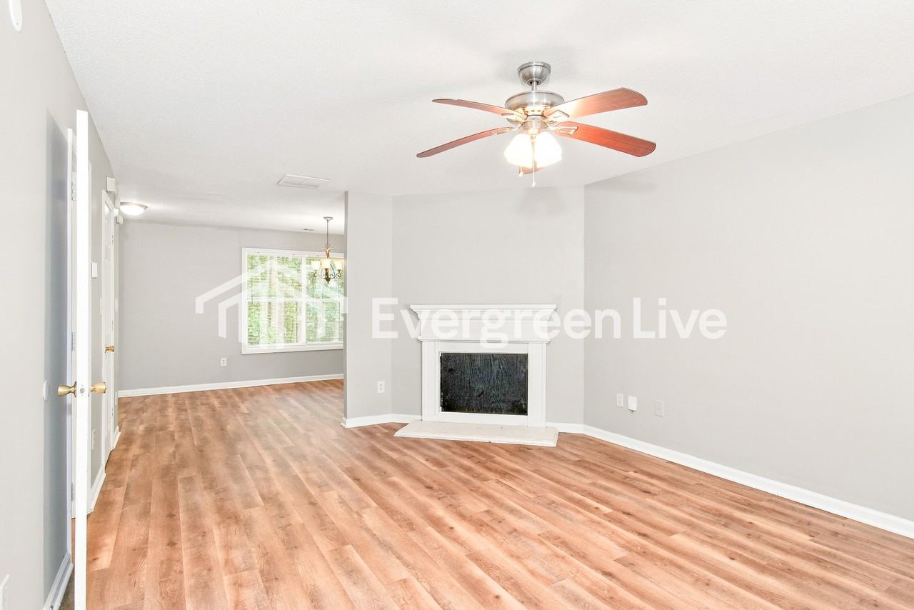 6858 Mahonia Pl - Photo 5 of 15