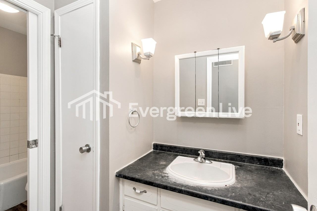 2310 Herod Ct - Photo 7 of 15