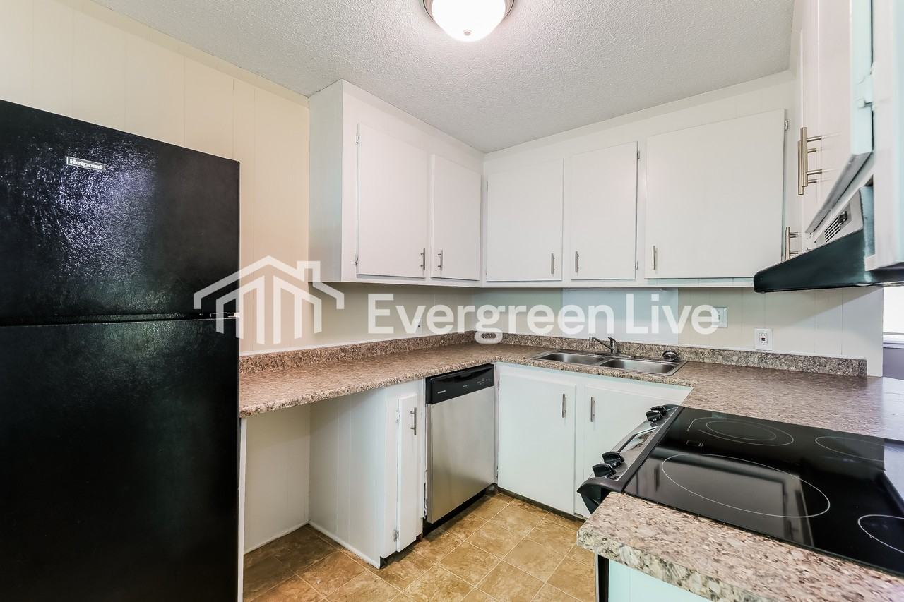 220 Cherry Hill Rd - Photo 2 of 15