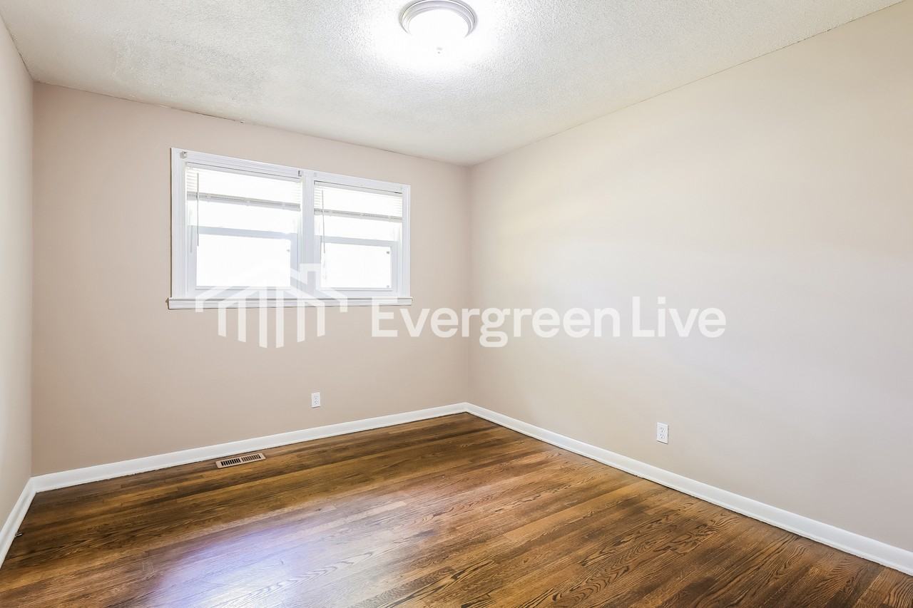 220 Cherry Hill Rd - Photo 5 of 15