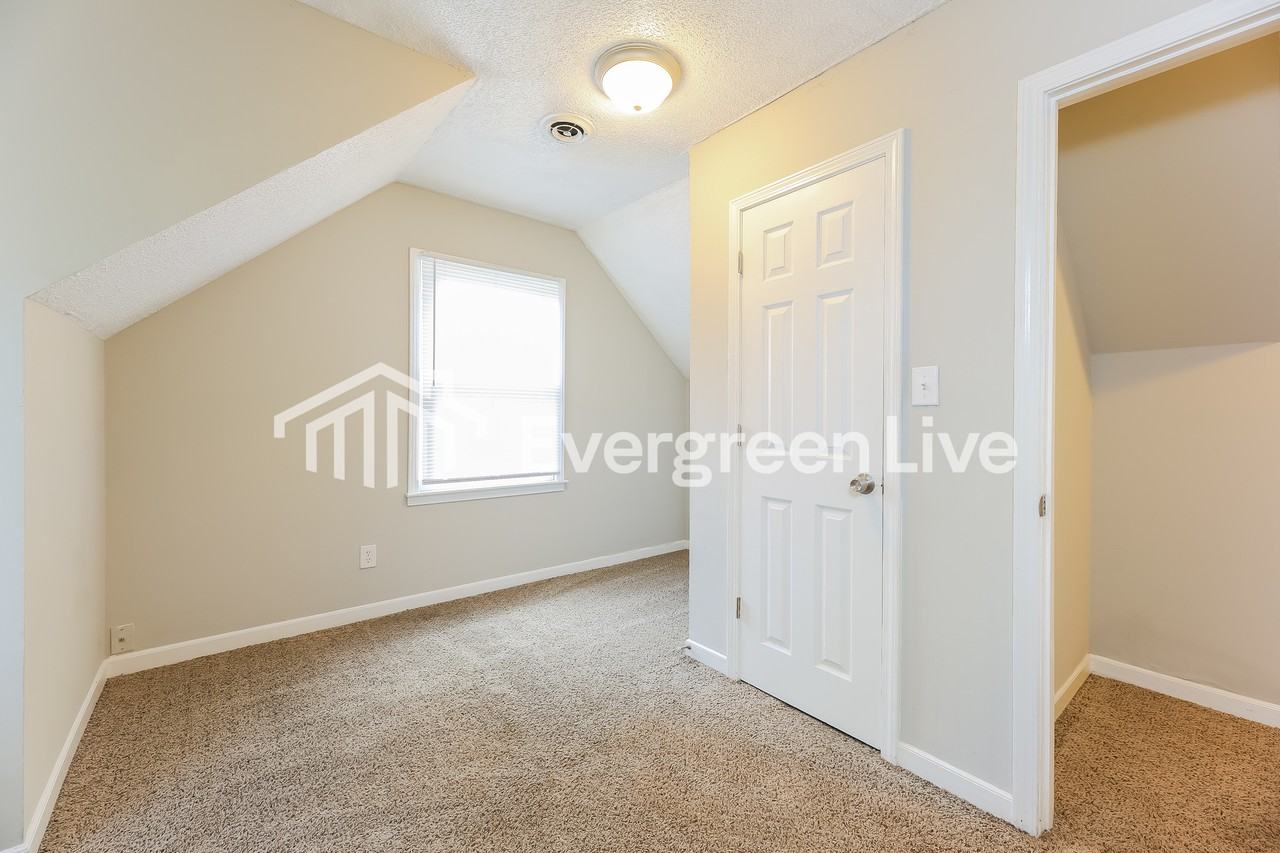 208 Maplewood Cir - Photo 6 of 15