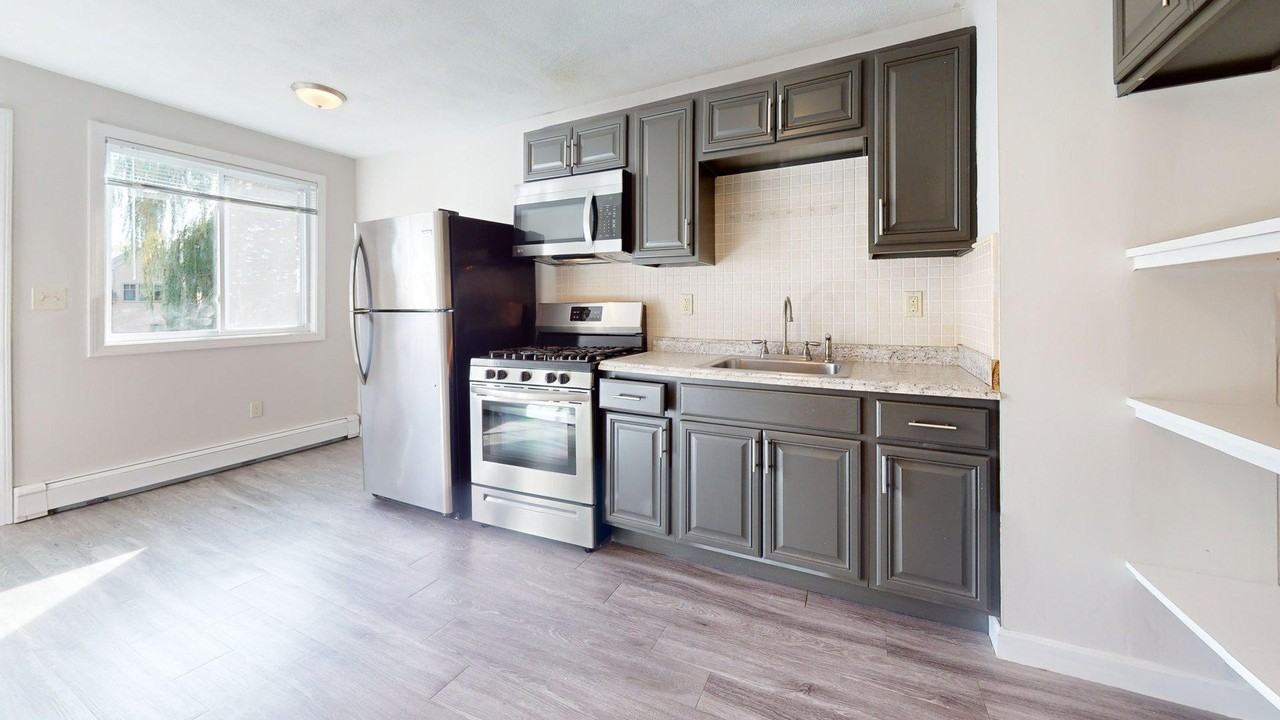161 Bennington St #3 - Photo 2 of 16