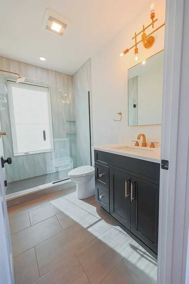 97 Condor St #5 - Photo 6 of 8