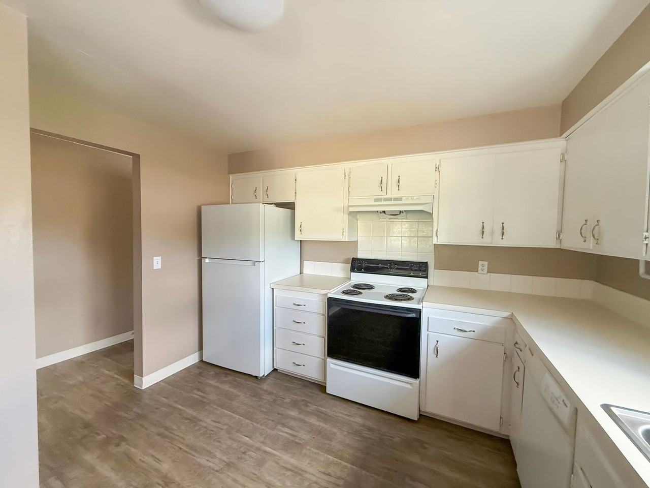 1118 Oakland St #22 - Photo 3 of 6