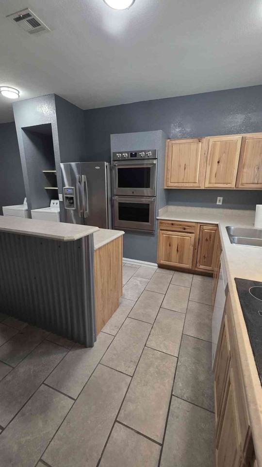 210 N Rowe St #B - Photo 5 of 19