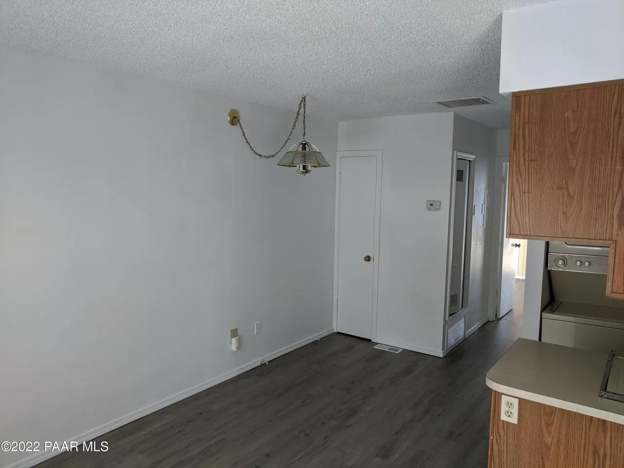 6400 E Copper Hill Dr #B - Photo 3 of 8
