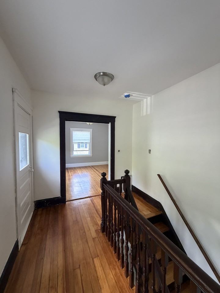 289 Southern Artery - Photo 3 of 11