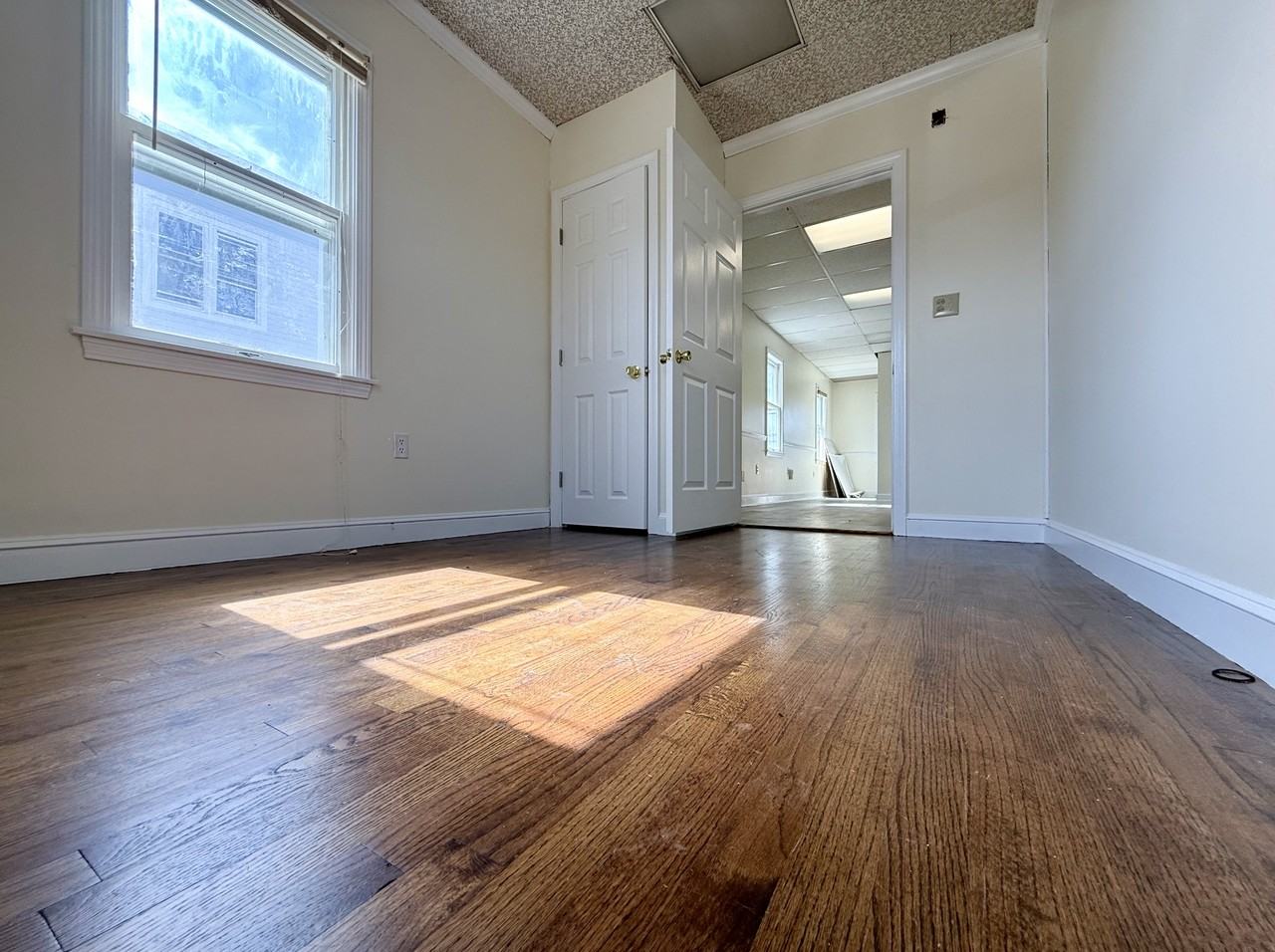 19 Central St #B - Photo 6 of 9
