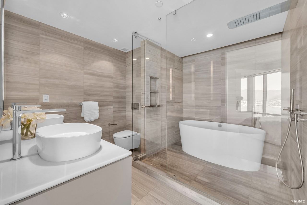 1151 West Georgia Street #4505 - Photo 3 of 10