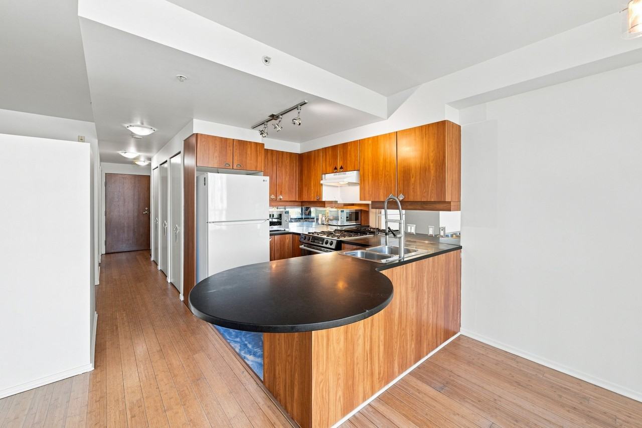 1478 West Hastings Street #507 - Photo 7 of 25