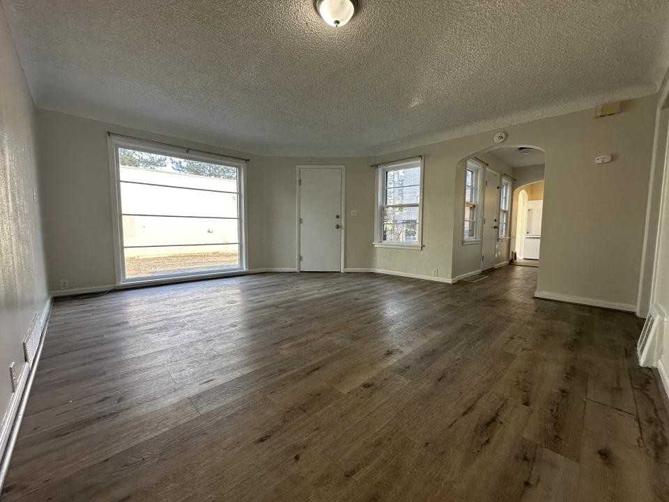 219 1/2 N 33rd St - Photo 2 of 7