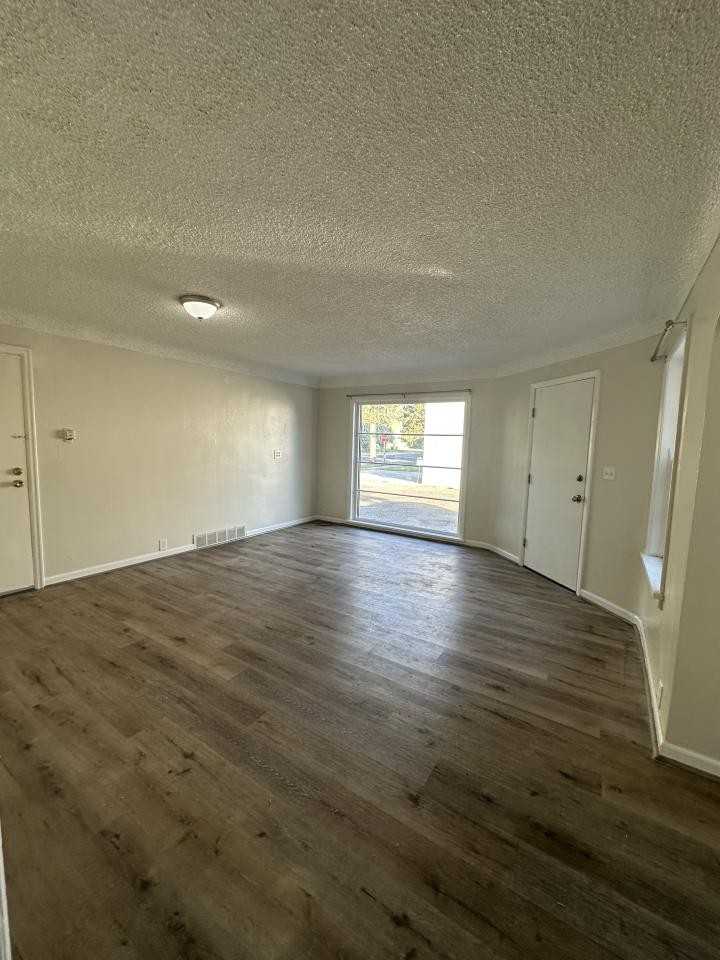 219 1/2 N 33rd St - Photo 3 of 7