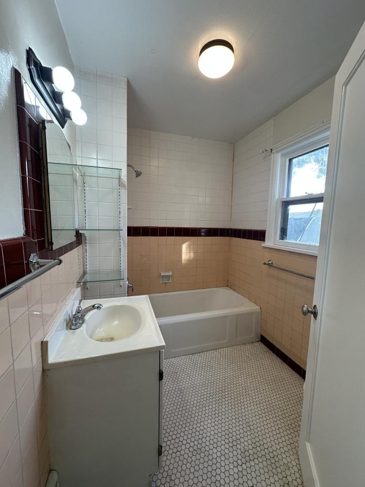 219 1/2 N 33rd St - Photo 7 of 7