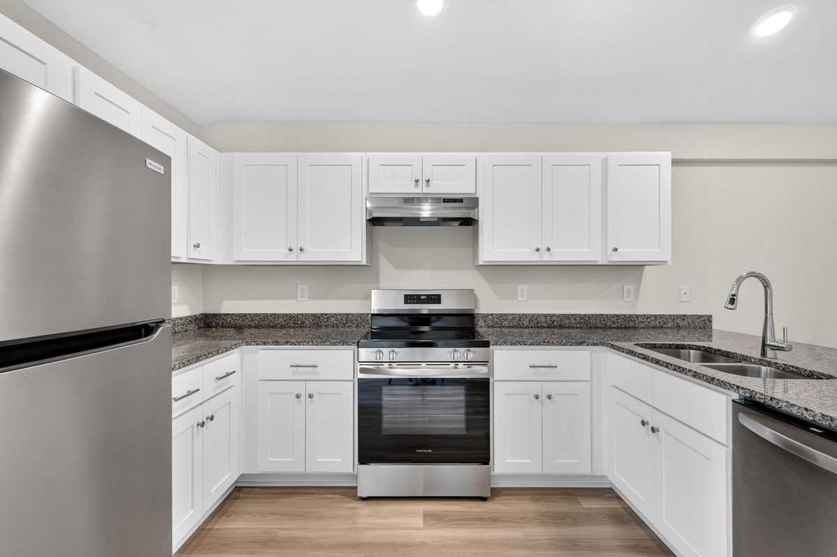 2092 Hilton St - Photo 3 of 14