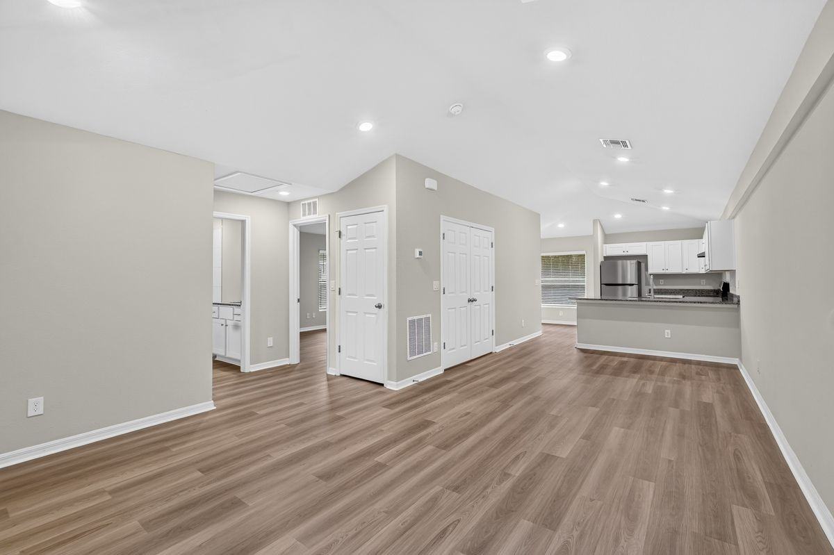 2092 Hilton St - Photo 6 of 14