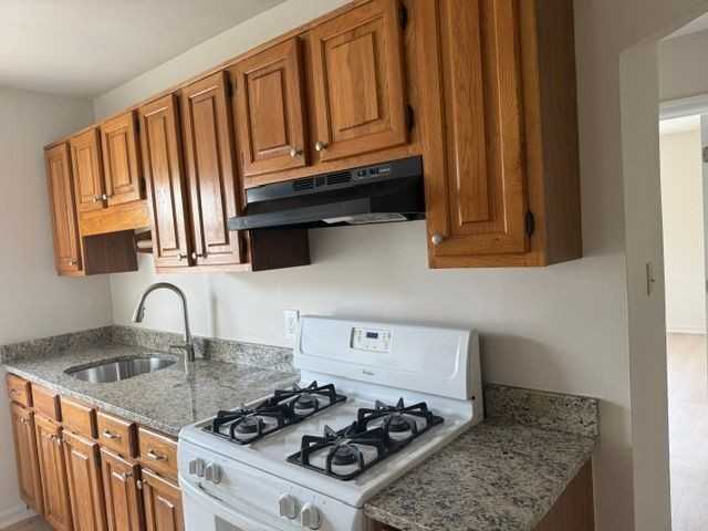 77 Newkirk Ave ##D - Photo 2 of 9