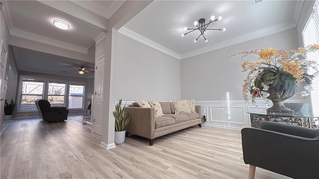 3295 Briaroak Dr - Photo 3 of 21