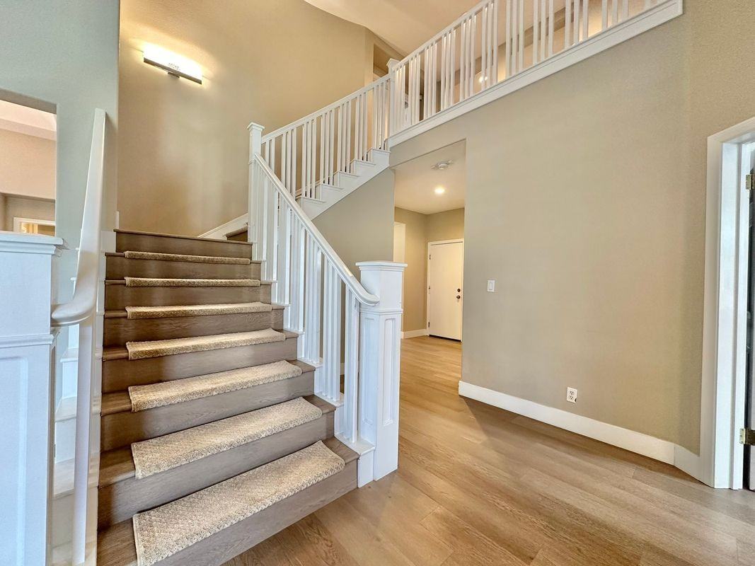 694 Andrew Ct - Photo 6 of 48