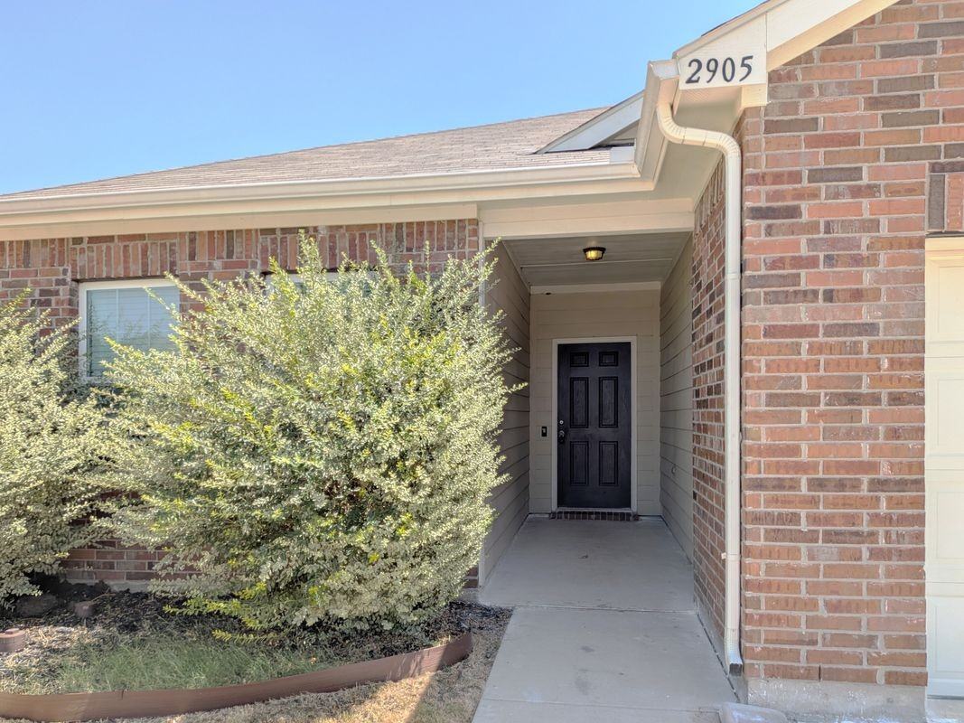 2905 Aspen Dr - Photo 2 of 25