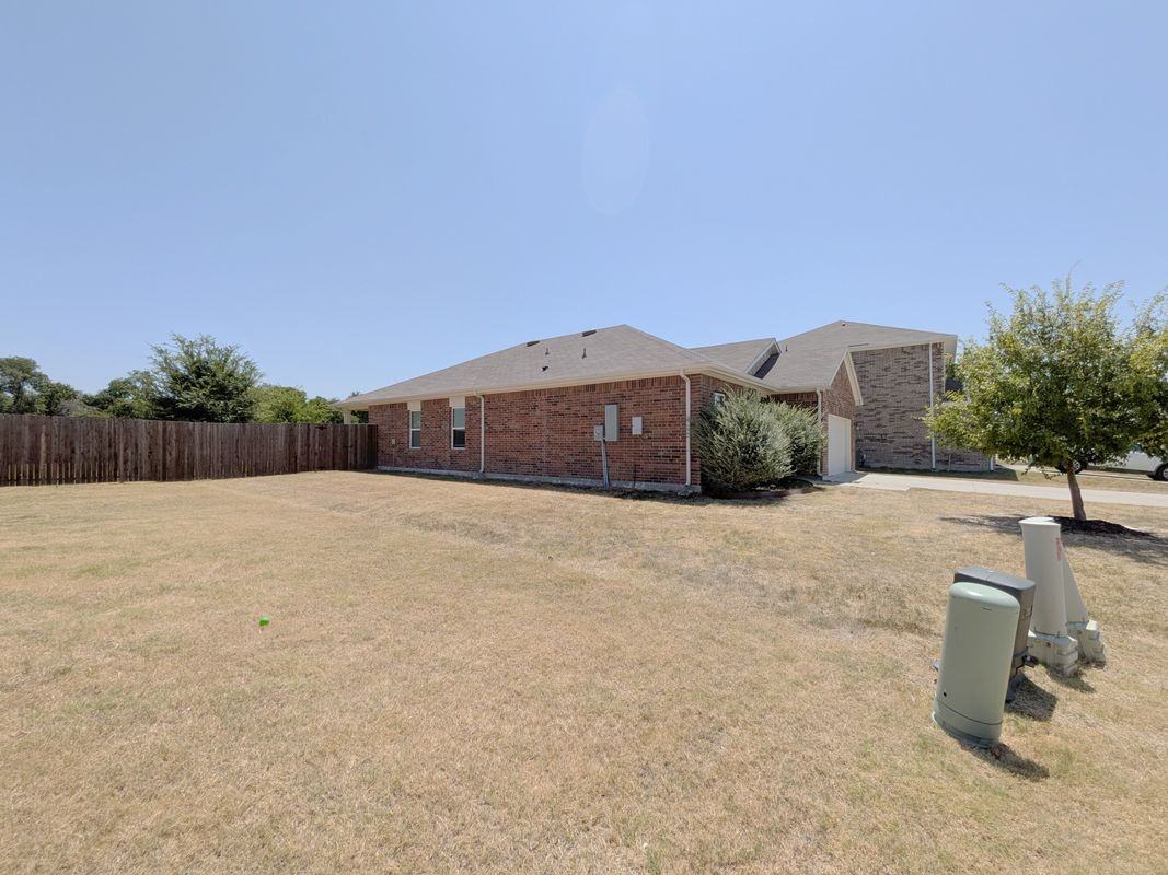 2905 Aspen Dr - Photo 3 of 25