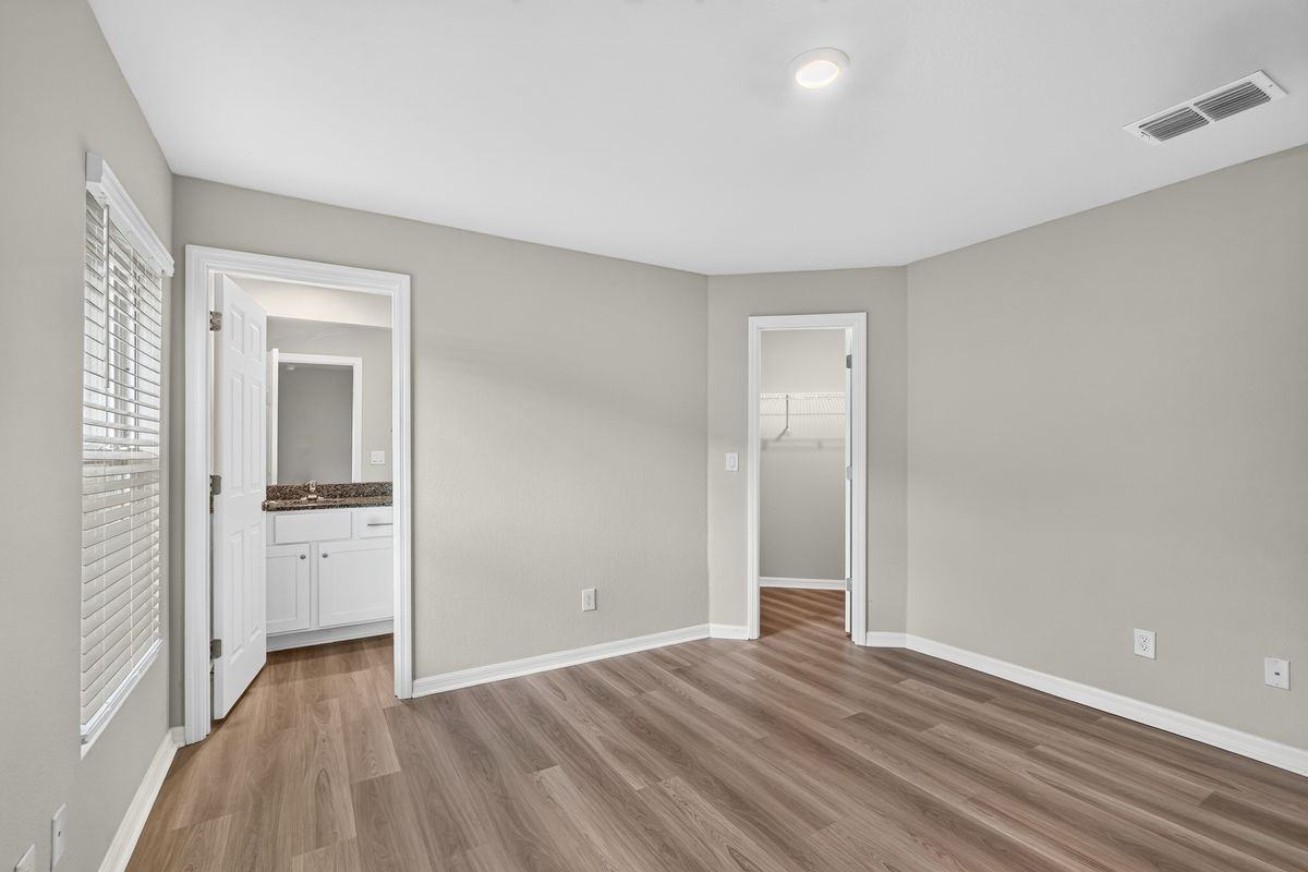 2094 Hilton St - Photo 6 of 11