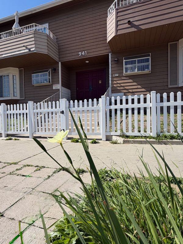 941 Elm Ave - Photo 2 of 21