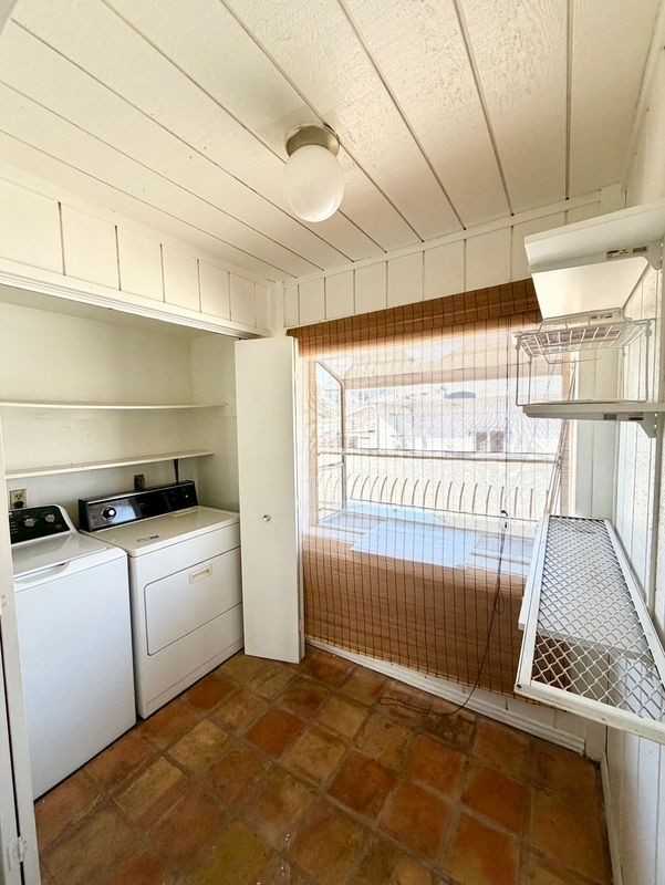 941 Elm Ave - Photo 5 of 21