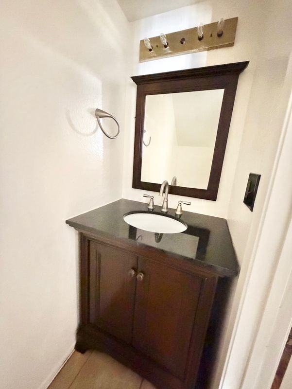 941 Elm Ave - Photo 6 of 21
