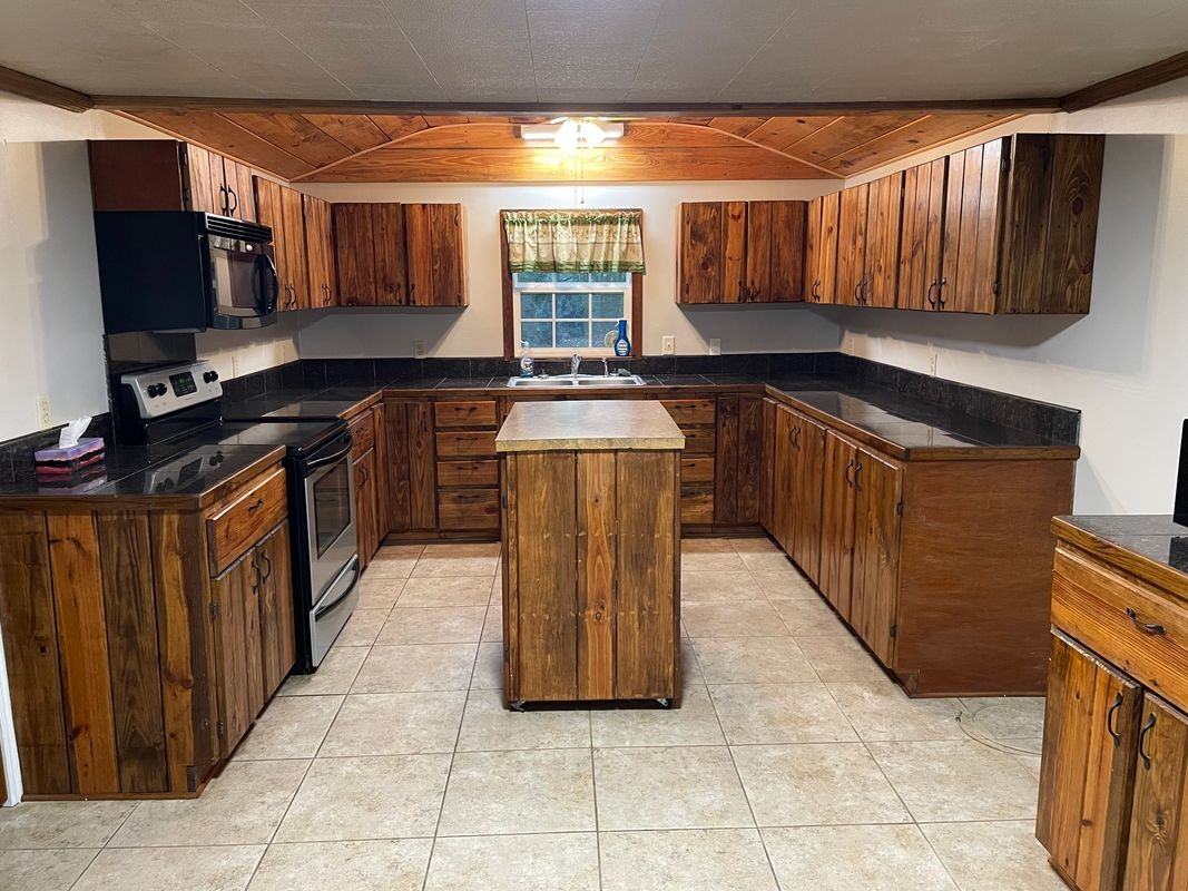 48092 Robertson Rd - Photo 2 of 9